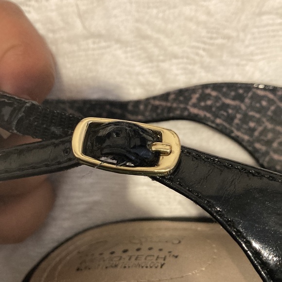 black heels size 8 - Picture 3 of 3